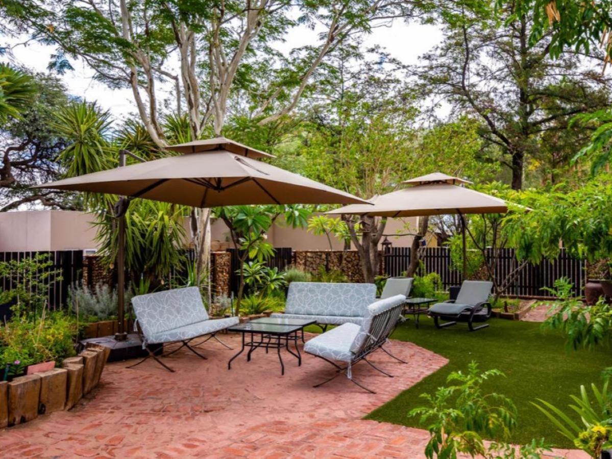 Londiningi Guesthouse Windhoek Extérieur photo