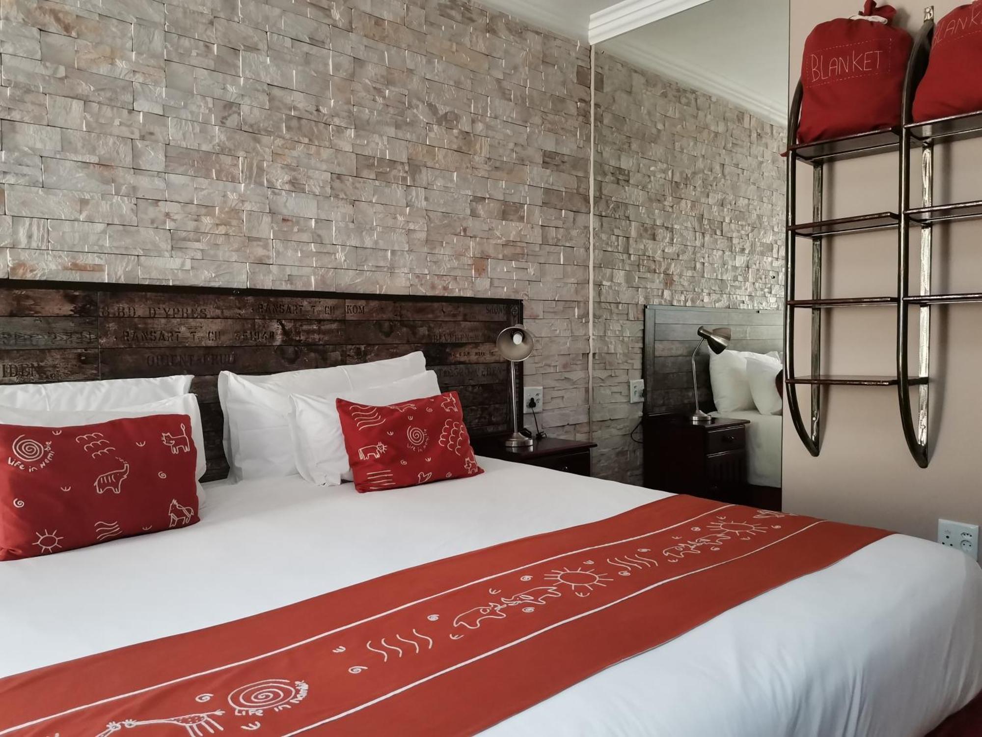 Londiningi Guesthouse Windhoek Chambre photo